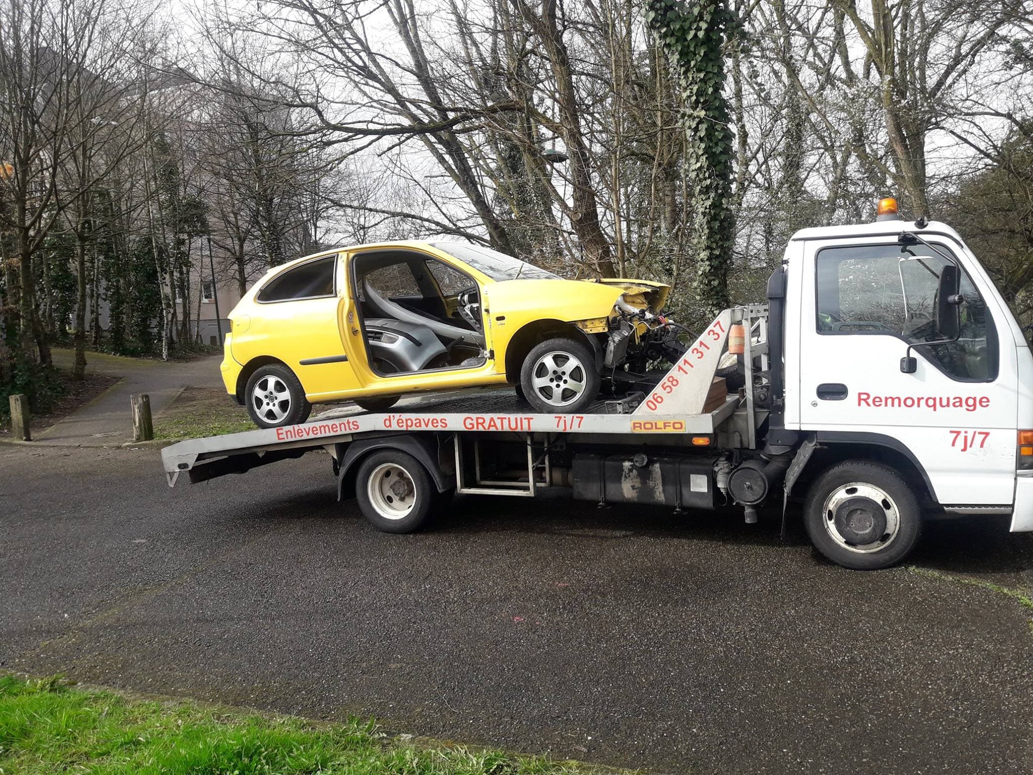 Contactez un épaviste agréé pour un enlèvement rapide